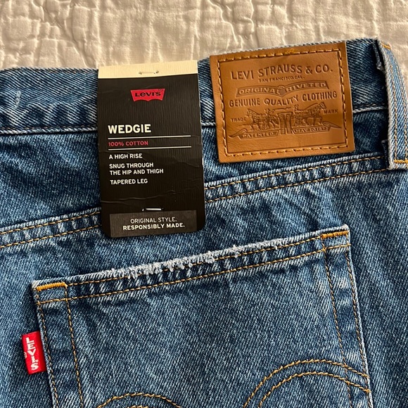 NWT Levi’s Wedgie Icon Jeans in Athen’s Askeep - Picture 7 of 12